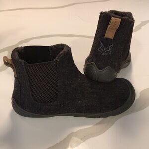 Wildling Bucklin Barefoot Boots